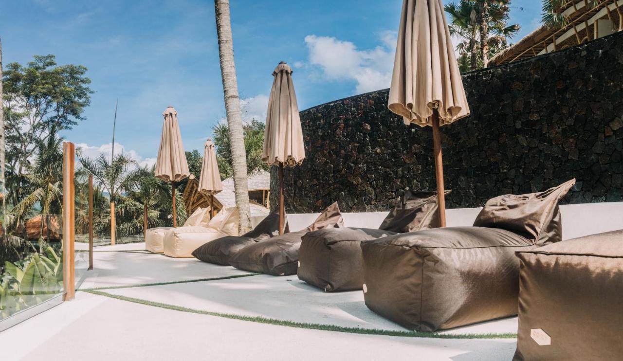 Neano Escape Hotel Manggis  Exterior photo Bean bag chairs at a resort in Bali, Indonesia